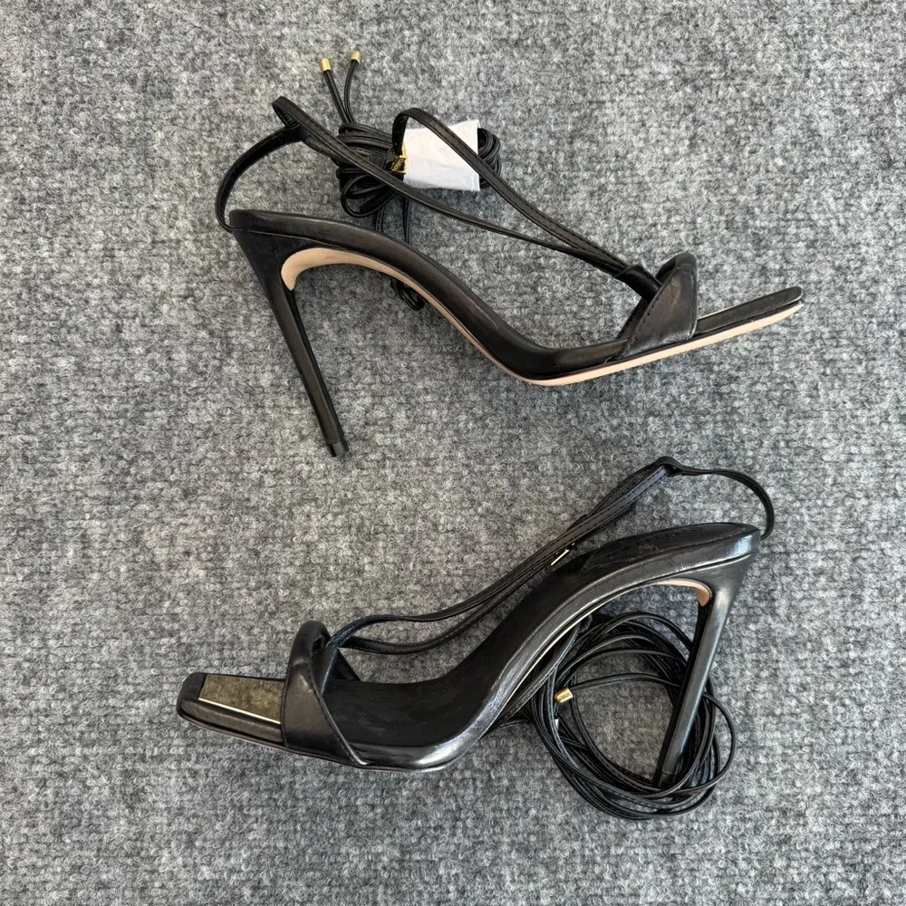 Schutz Vikki Black Leather Strappy Stiletto Thong Sandals Gold Accent 9.5 NEW